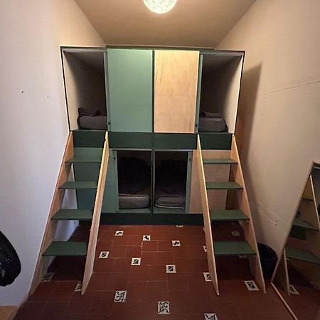 Coliving Chingon Vandrarhem Guadalajara Exteriör bild