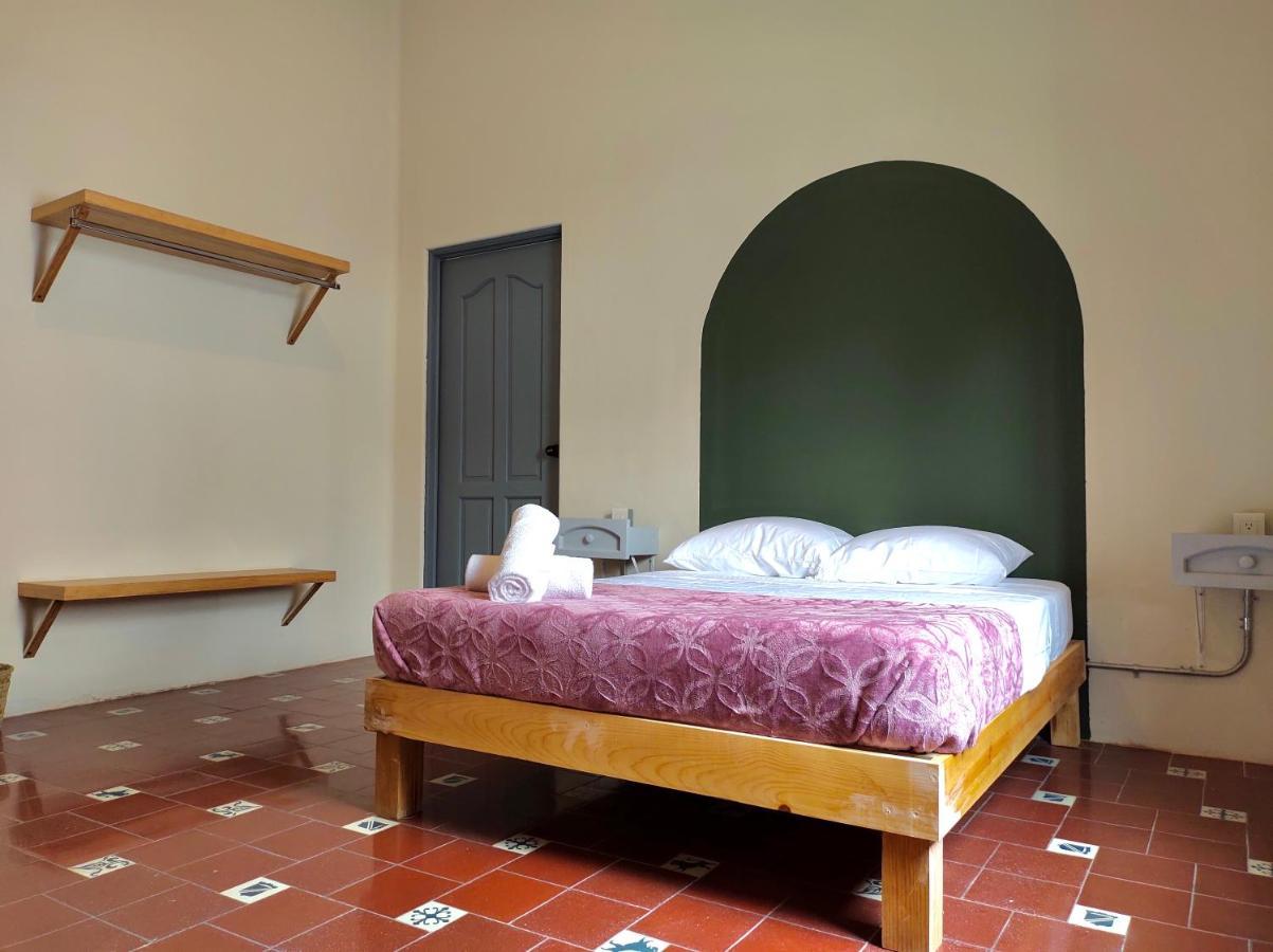 Coliving Chingon Vandrarhem Guadalajara Exteriör bild
