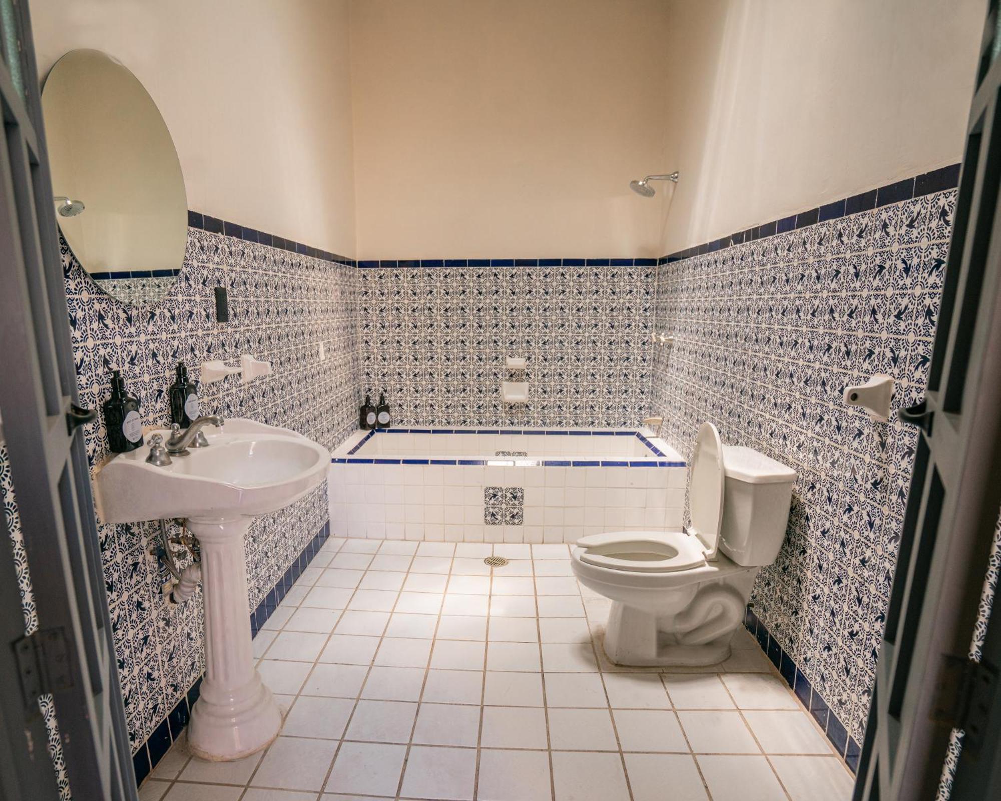Coliving Chingon Vandrarhem Guadalajara Exteriör bild