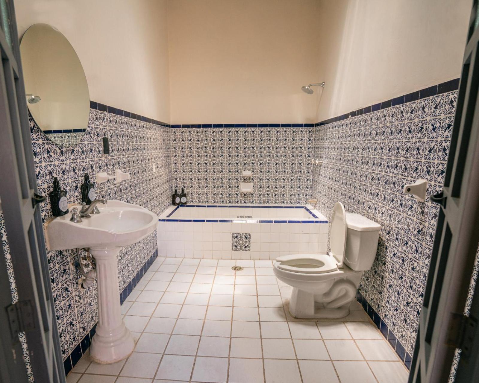 Coliving Chingon Vandrarhem Guadalajara Exteriör bild